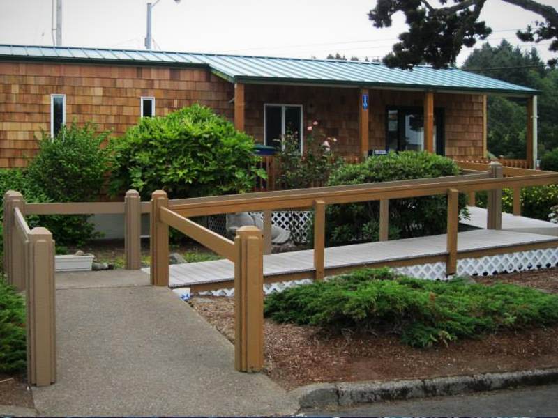 Lincoln City Chamber of Commerce building