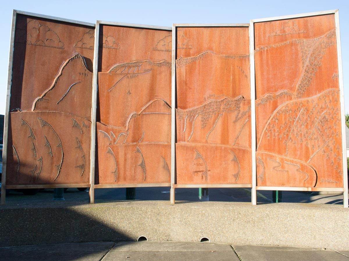 Public art in Lincoln City's Oceanlake District